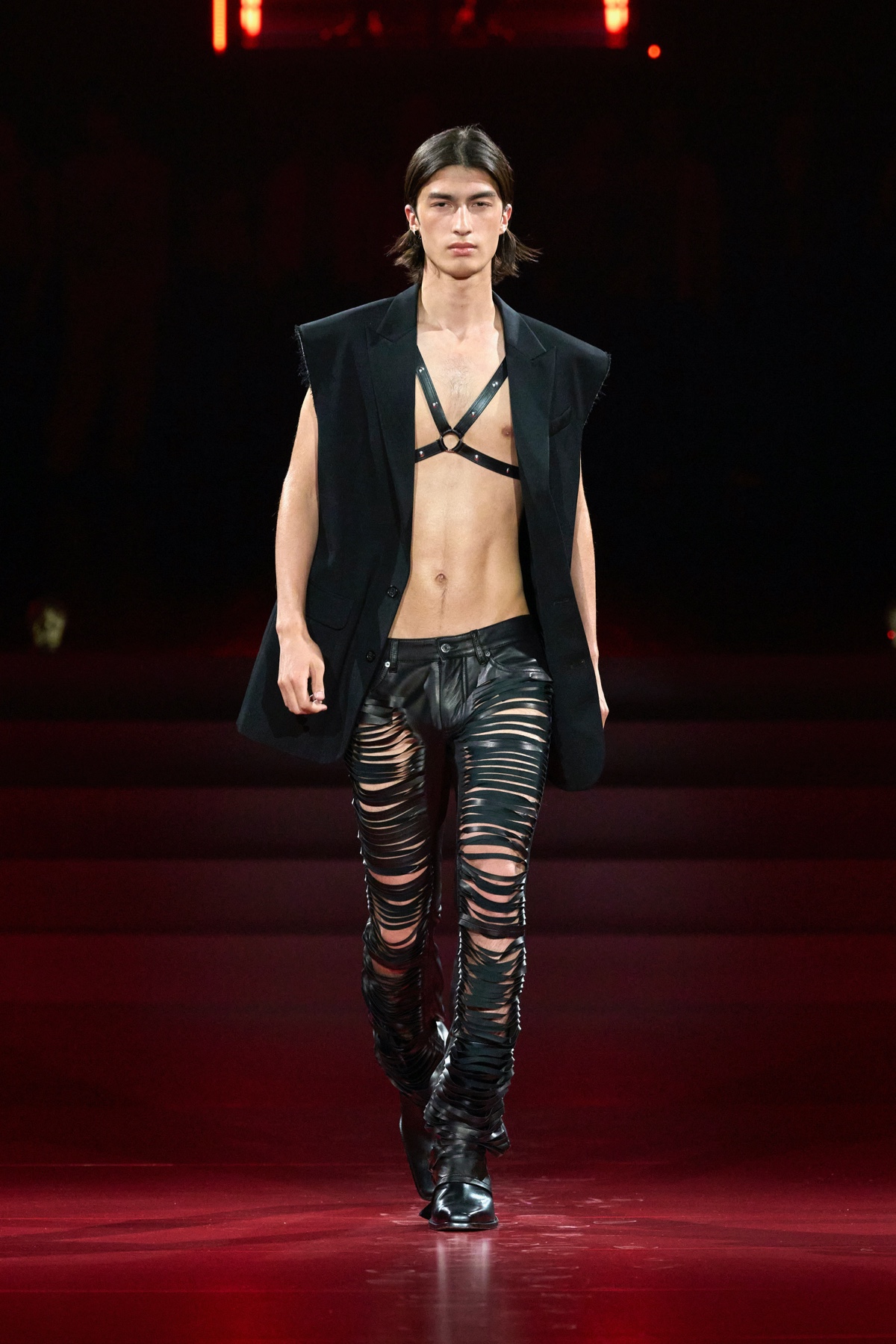 Dsquared Spring 2025 Dsquared2 Spring 2025 Harnesses Seductive Fashion