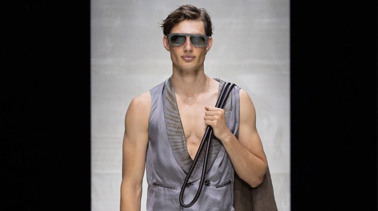 Giorgio Armani Spring 2025 Translates Tropical Flair