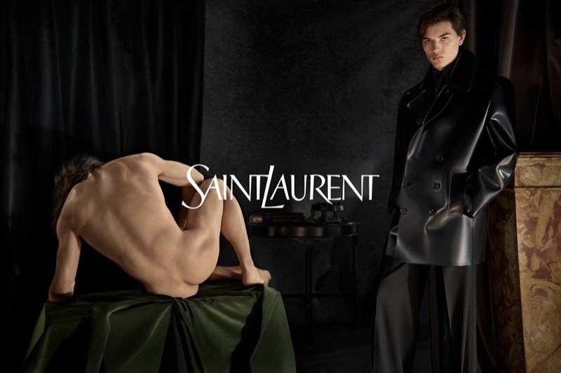Making a statement in a rubbed-coated jacket, Justino Gonzalez fronts Saint Laurent’s winter 2024 campaign. » Saint Laurent Winter 2024 Flirts with Cheeky Campaign Making a statement in a rubbed-coated jacket, Justino Gonzalez fronts Saint Laurent’s winter 2024 campaign.