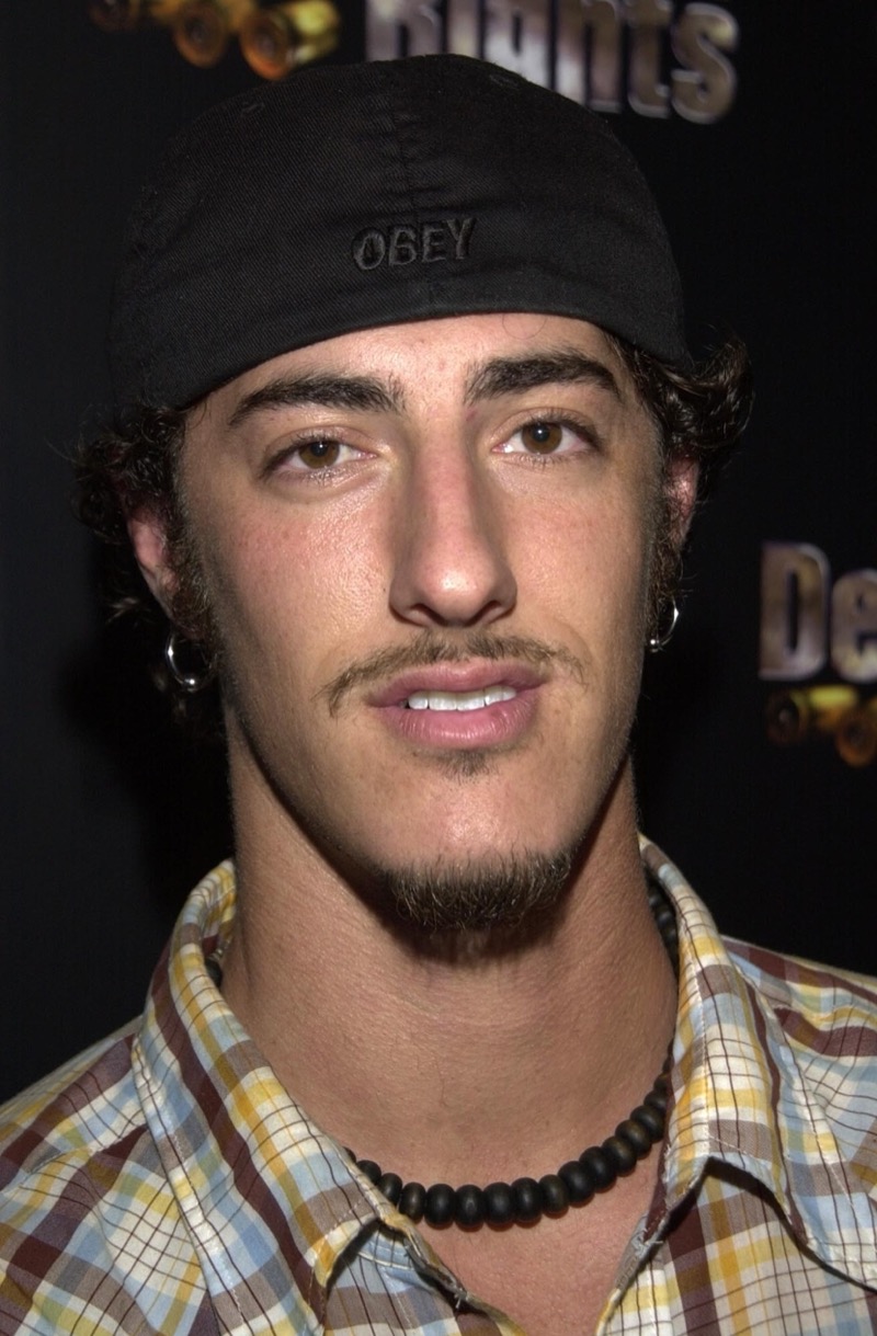 Eric Balfour 2000s goatee thin moustache