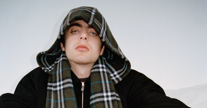 Lennon gallagher burberry classics campaign 2024