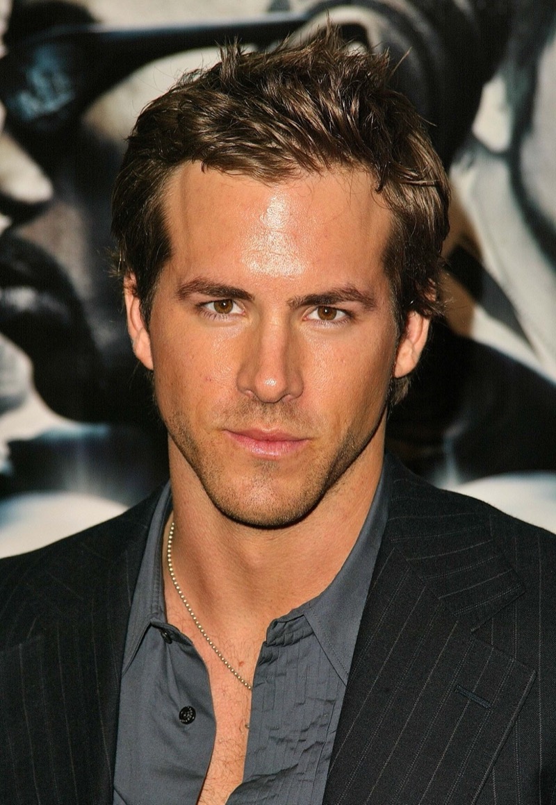 Ryan Reynolds 2000s grooming men