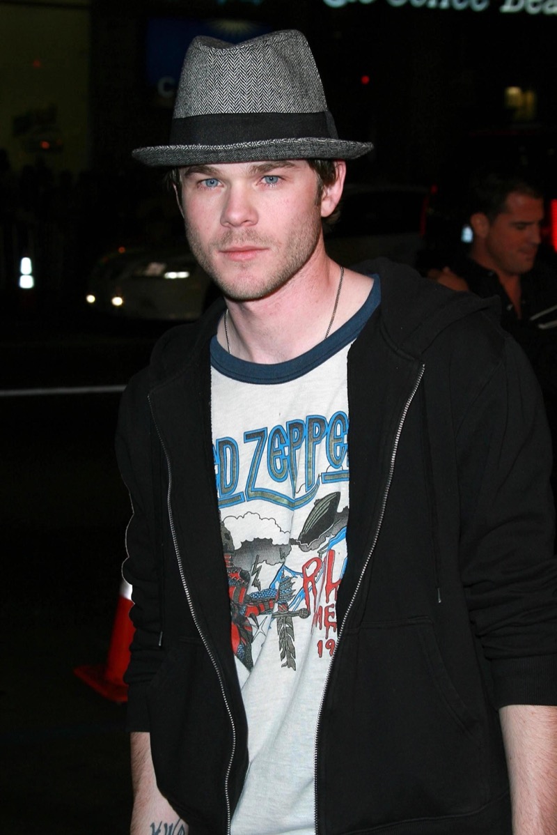 Shawn Ashmore Led Zeppelin tee hoodie herringbone trilby hat 2000s style men