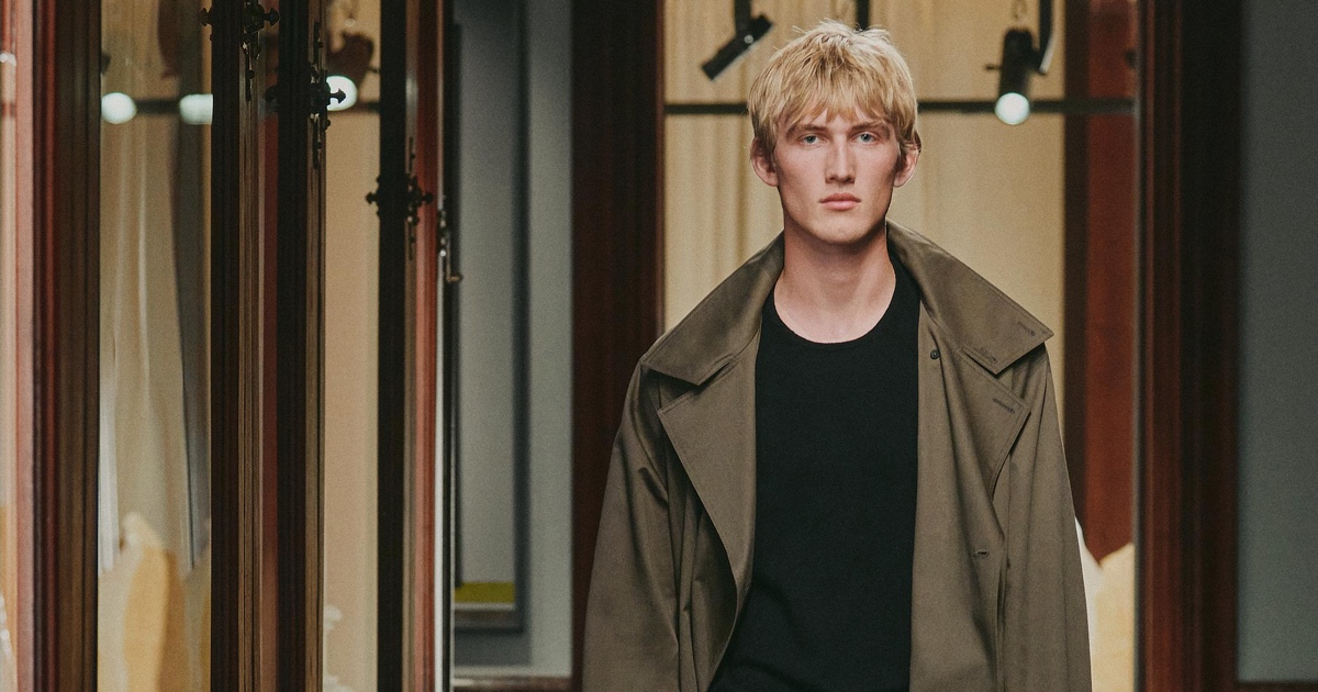 Massimo Dutti Channels the 90s with a Quiet Intensity