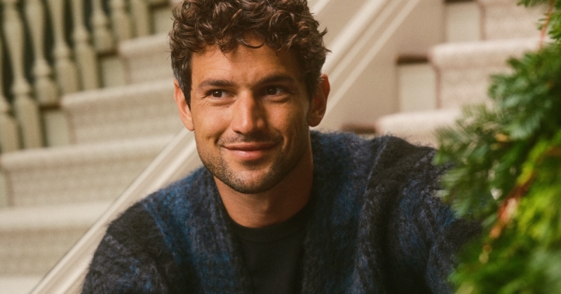 Banana republic holiday 2024 campaign