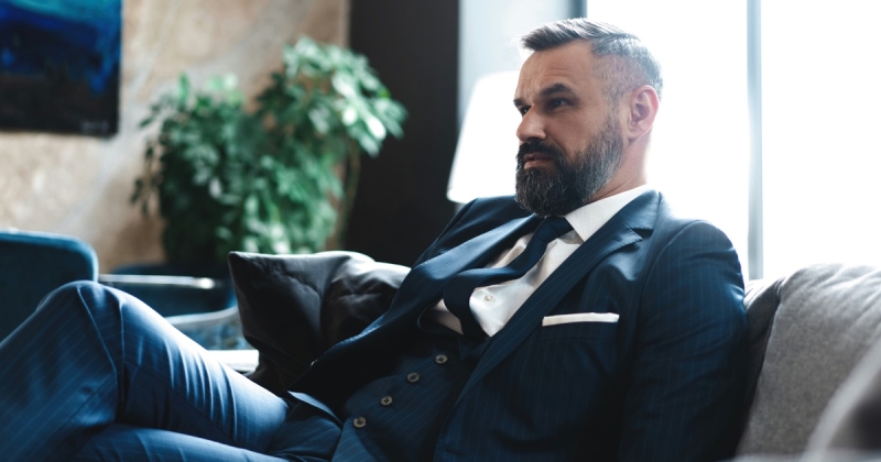 Interview attire for men featured
