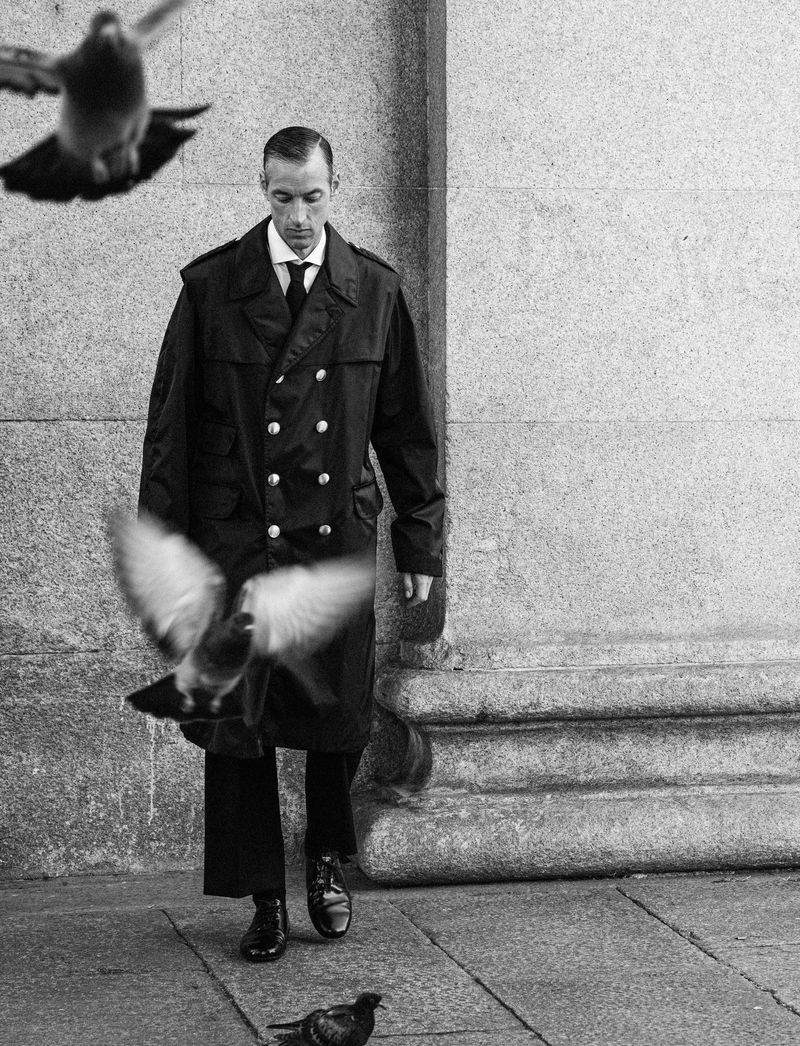 » Joel Frampton Brings Sartorial Drama to GQ Portugal Joel Frampton GQ Portugal 009