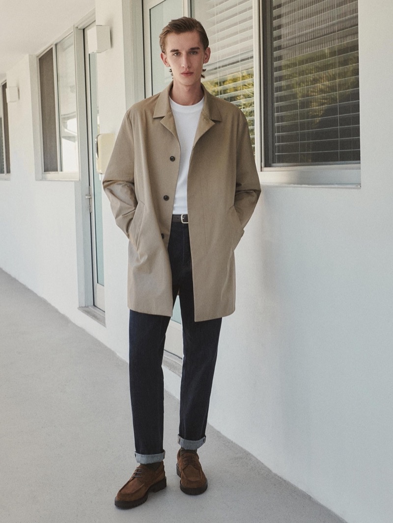 Julien Saunier models a sleek, minimalist look from Massimo Dutti. » Massimo Dutti Captures the Spirit of Modern Road Style Julien Saunier models a sleek, minimalist look from Massimo Dutti.