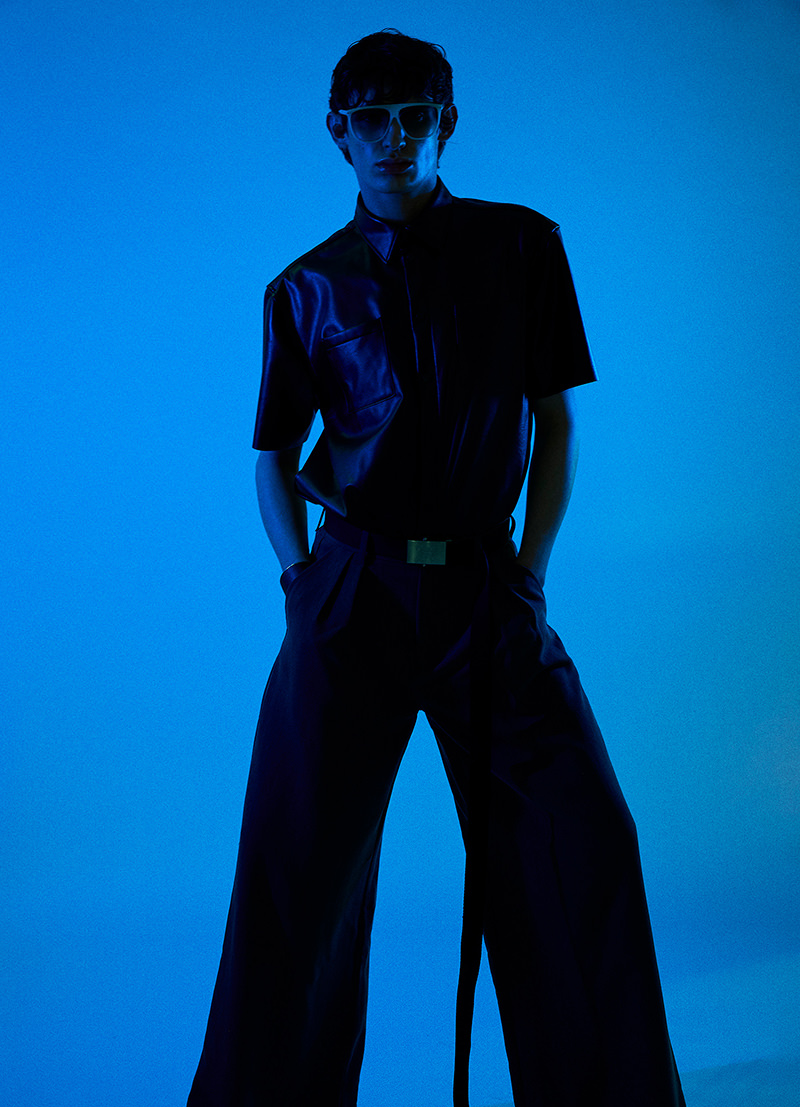 » Exclusive: Konrad Embraces a Study in Black Konrad 010