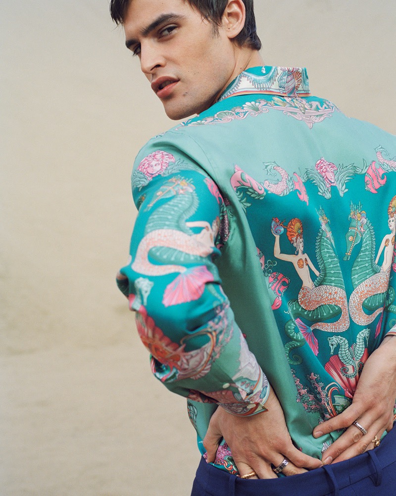 » Versace La Vacanza Claims Summer 2025 with Bold Vision Parker Van Noord for Versace La Vacanza 002