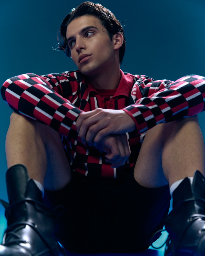 Benedict Klebb stars in the Bikkembergs spring-summer 2025 campaign. » Bikkembergs Moves Underwater for Summer 2025 Benedict Klebb stars in the Bikkembergs spring-summer 2025 campaign.