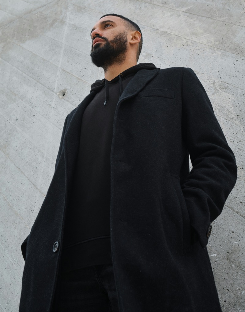 black hoodie coat outfit » 8 Black Hoodie Outfits Men Should Keep on Repeat black hoodie coat outfit