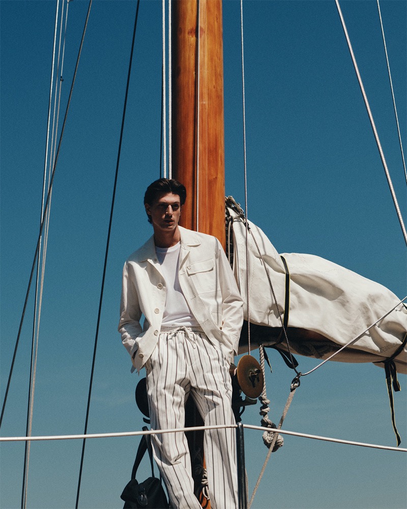 Edoardo Sebastianelli wears a chic number from the Brioni Riviera collection. 