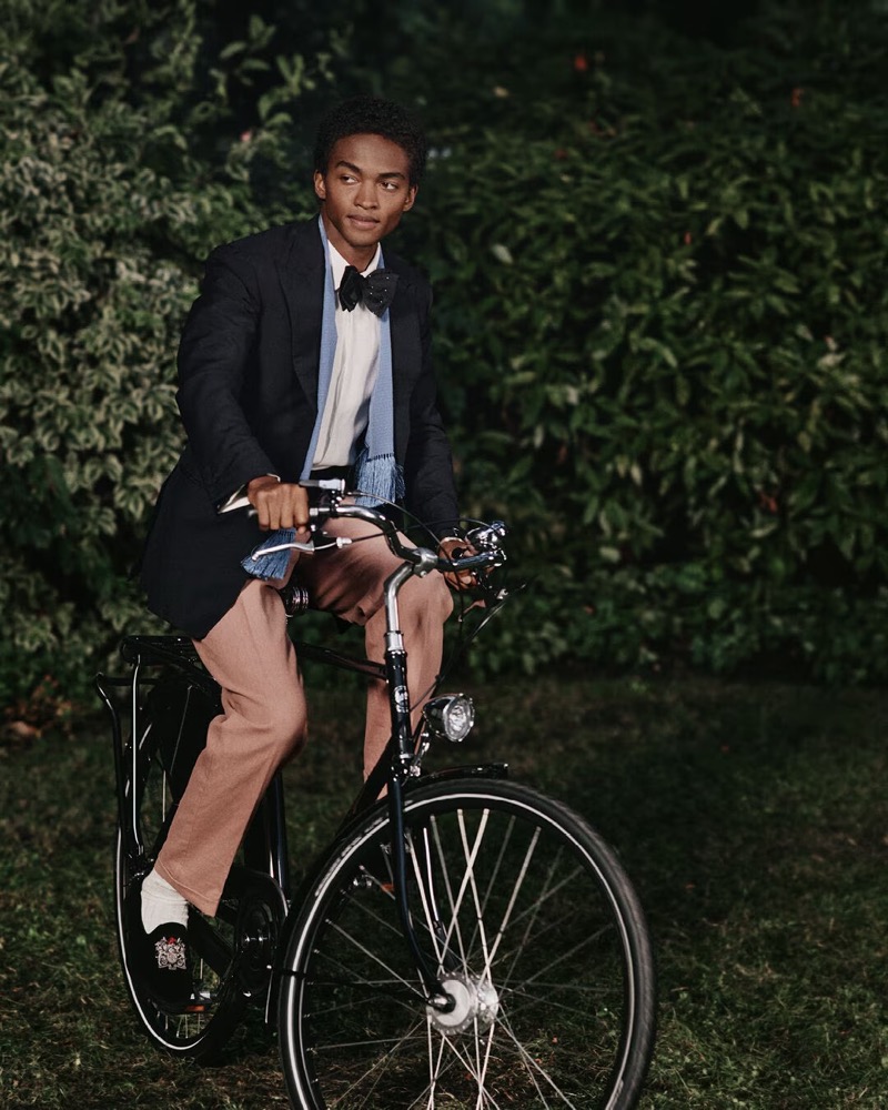 Stan Taylor fronts the Dunhill 'Summer Party' campaign. » Dunhill Finds Formal Charm in the Summer Party Stan Taylor fronts the Dunhill 'Summer Party' campaign.