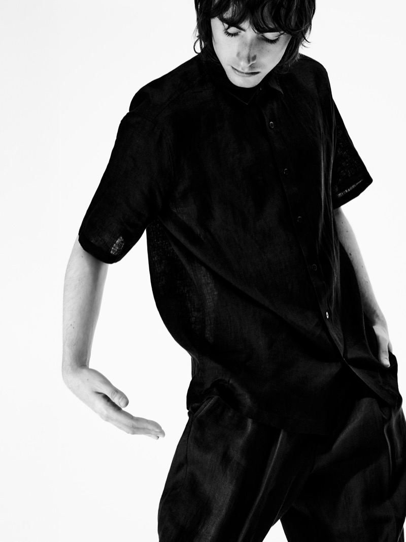 » Gene Gallagher Brings a London Cool to Massimo Dutti Gene Gallagher 2025 Massimo Dutti 015