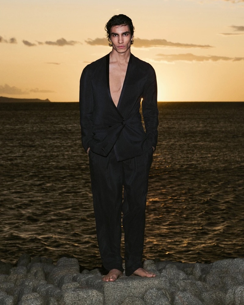 » Giorgio Armani Mare Finds Form in Soft Lines for Summer 2025 Giorgio Armani Mare Spring Summer 2025 001