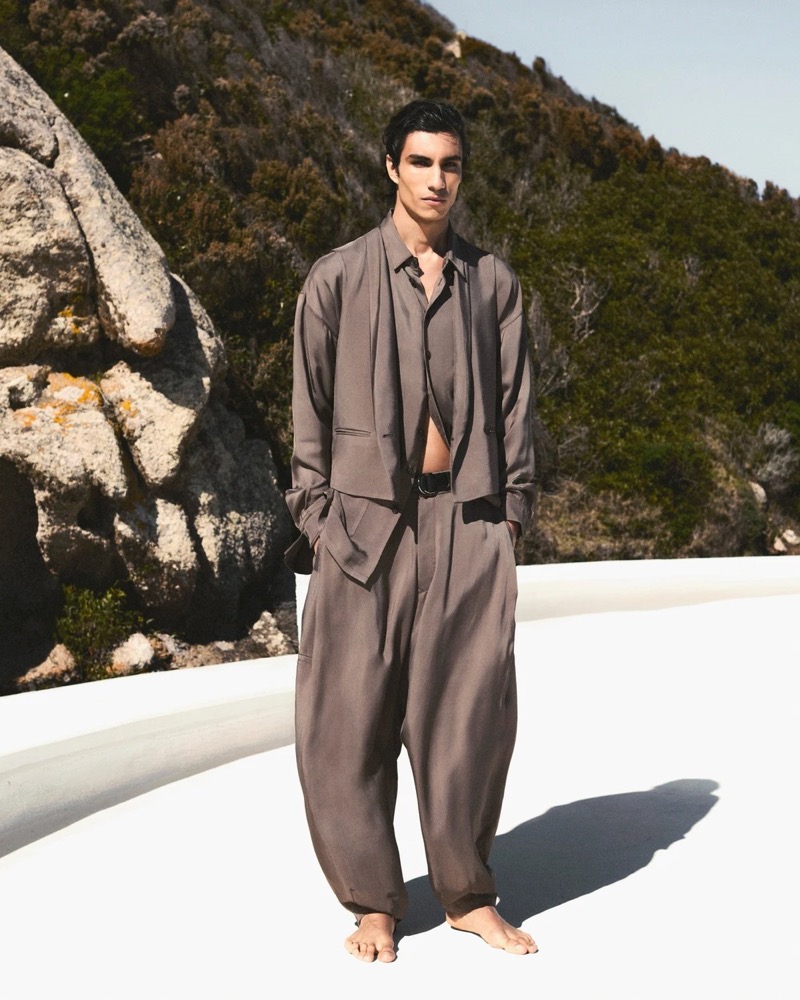 Duncan Rincon models the Giorgio Armani Mare summer 2025 collection. » Week in Review: Brunello Cucinelli, Marlon Teixeira, COS + More Duncan Rincon models the Giorgio Armani Mare summer 2025 collection.