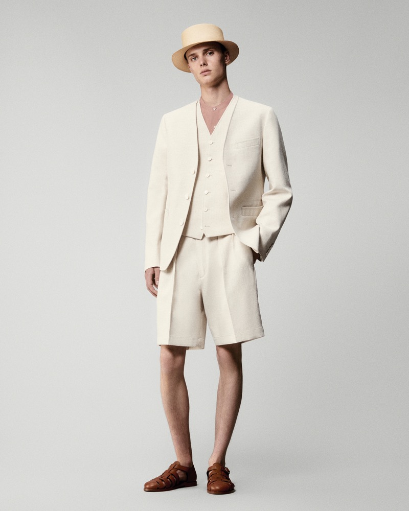 » Loro Piana Resort 2025 Offers a Measured Take on Summer Loro Piana Resort 2025 Lookbook 005