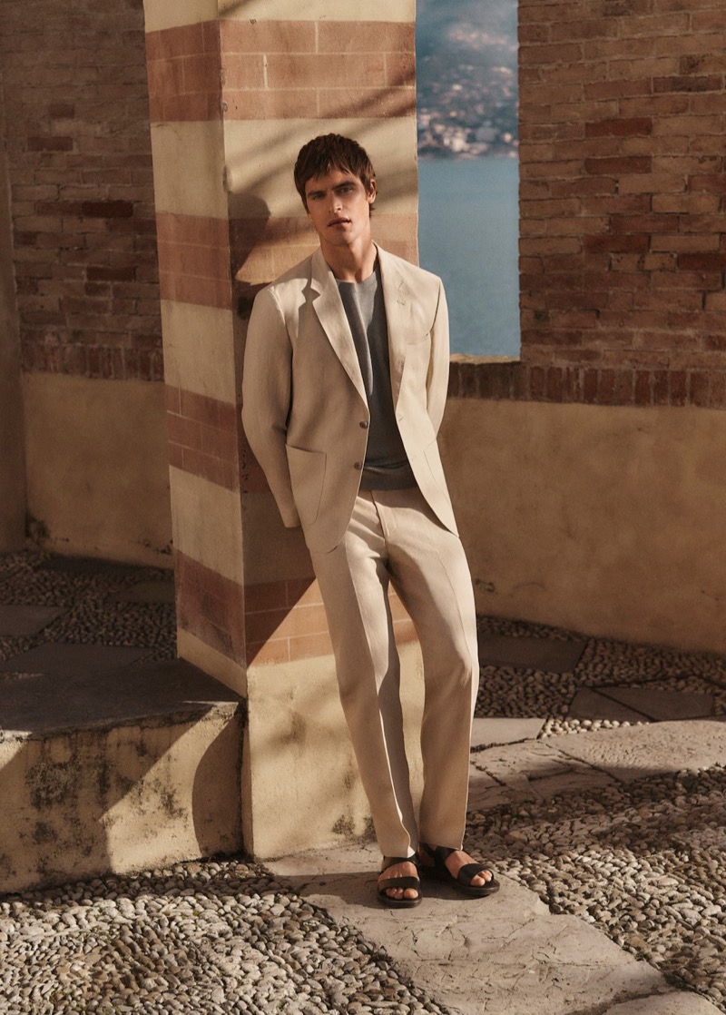 Parker Van Noord wears summer 2025 tailoring from Mango's menswear collection. » Mango Masters Warm-Weather Layers for Summer 2025 Parker Van Noord wears summer 2025 tailoring from Mango's menswear collection.