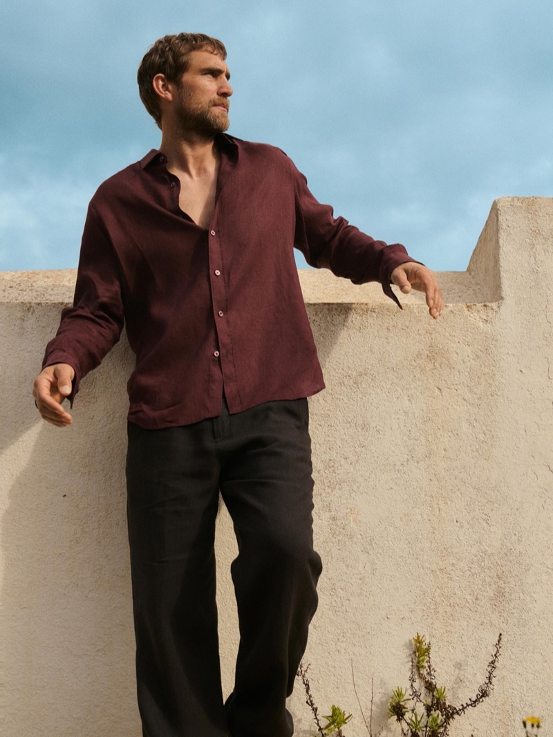 Will Chalker takes to Ibiza in Massimo Dutti's latest collection. » Massimo Dutti Reflects Ibiza’s Handcrafted Spirit Will Chalker takes to Ibiza in Massimo Dutti's latest collection.