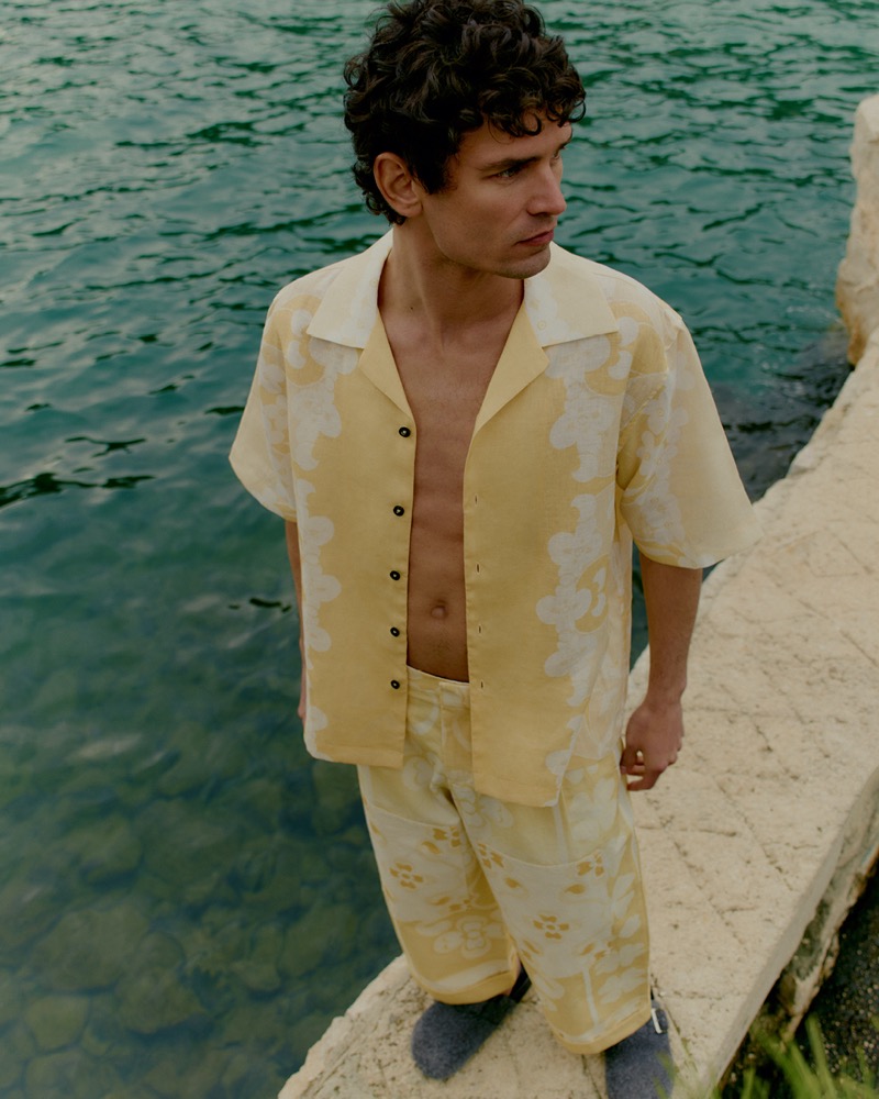 » Mytheresa Spotlights Laid-Back Luxury for the Getaway Set Mytheresa Vacation Shop 2025 005