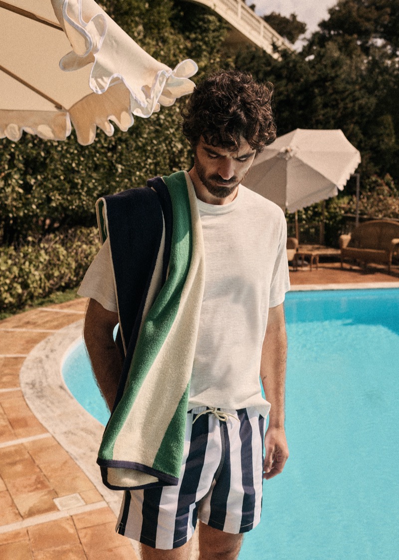 » Octobre Éditions Checks Into Hôtel de la Mer Octobre Editions Hotel de la Mer Collection 032