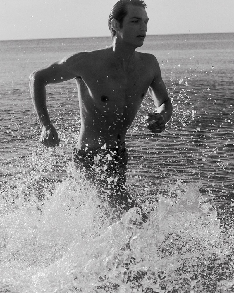 » Sunspel Revisits 1950s Riviera for High Summer 2025 Sunspel High Summer 2025 Campaign 007