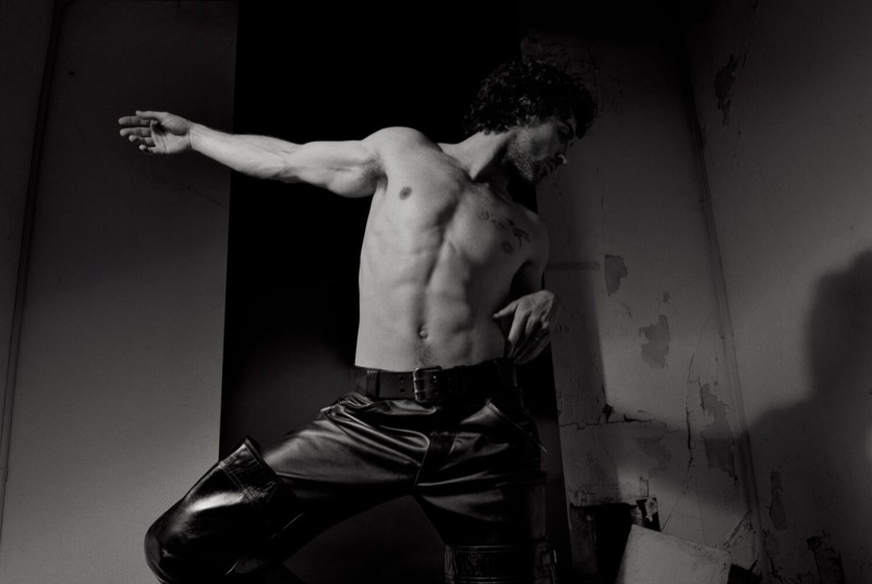 » Aaron Taylor-Johnson Rocks Leather for Saint Laurent Ad Aaron Taylor Johnson Saint Laurent Winter 2025 Campaign 003