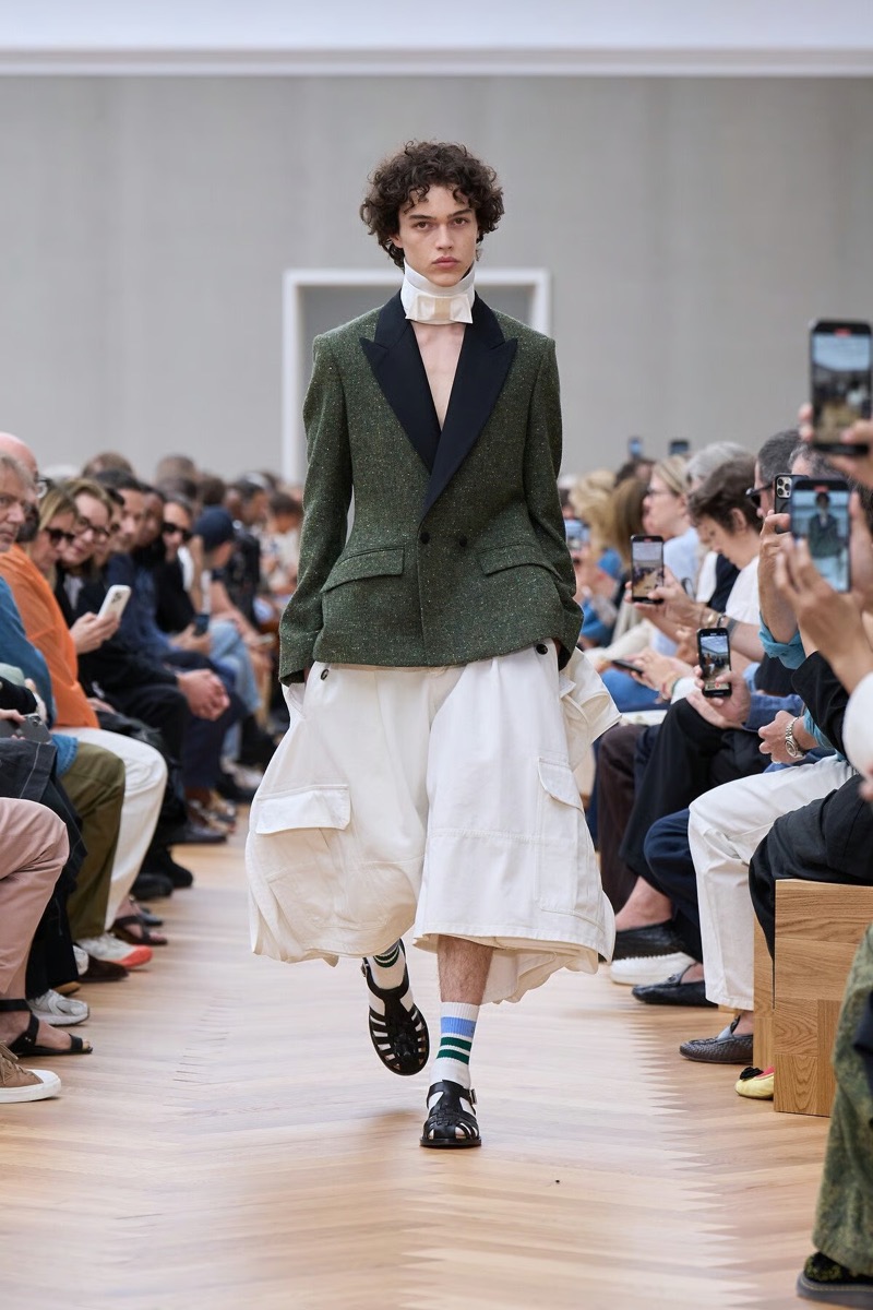 » With Dior Spring 2026, Anderson Gives Old Codes New Weight Dior Spring Summer 2026 001