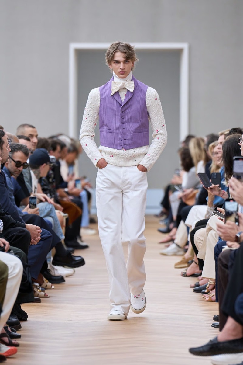 » With Dior Spring 2026, Anderson Gives Old Codes New Weight Dior Spring Summer 2026 011