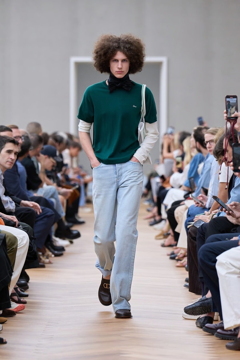 » With Dior Spring 2026, Anderson Gives Old Codes New Weight Dior Spring Summer 2026 014