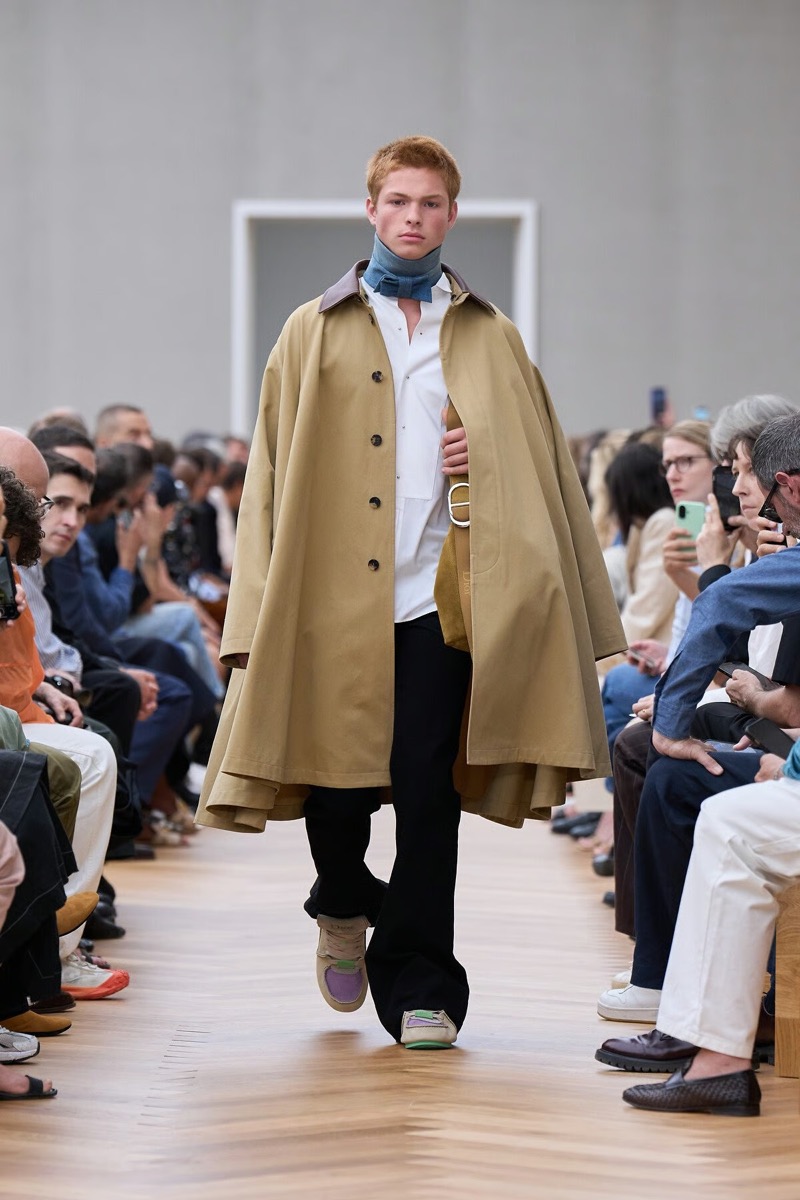 » With Dior Spring 2026, Anderson Gives Old Codes New Weight Dior Spring Summer 2026 025