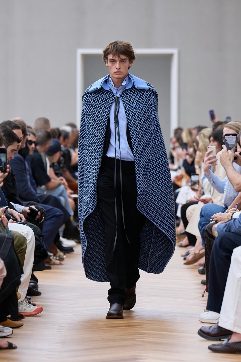 » With Dior Spring 2026, Anderson Gives Old Codes New Weight Dior Spring Summer 2026 028