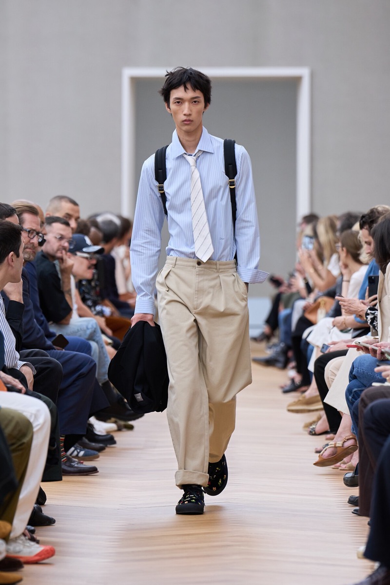 » With Dior Spring 2026, Anderson Gives Old Codes New Weight Dior Spring Summer 2026 043
