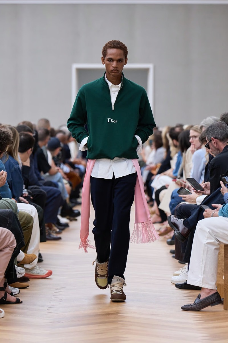 » With Dior Spring 2026, Anderson Gives Old Codes New Weight Dior Spring Summer 2026 049