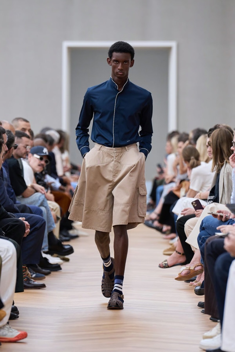 » With Dior Spring 2026, Anderson Gives Old Codes New Weight Dior Spring Summer 2026 062