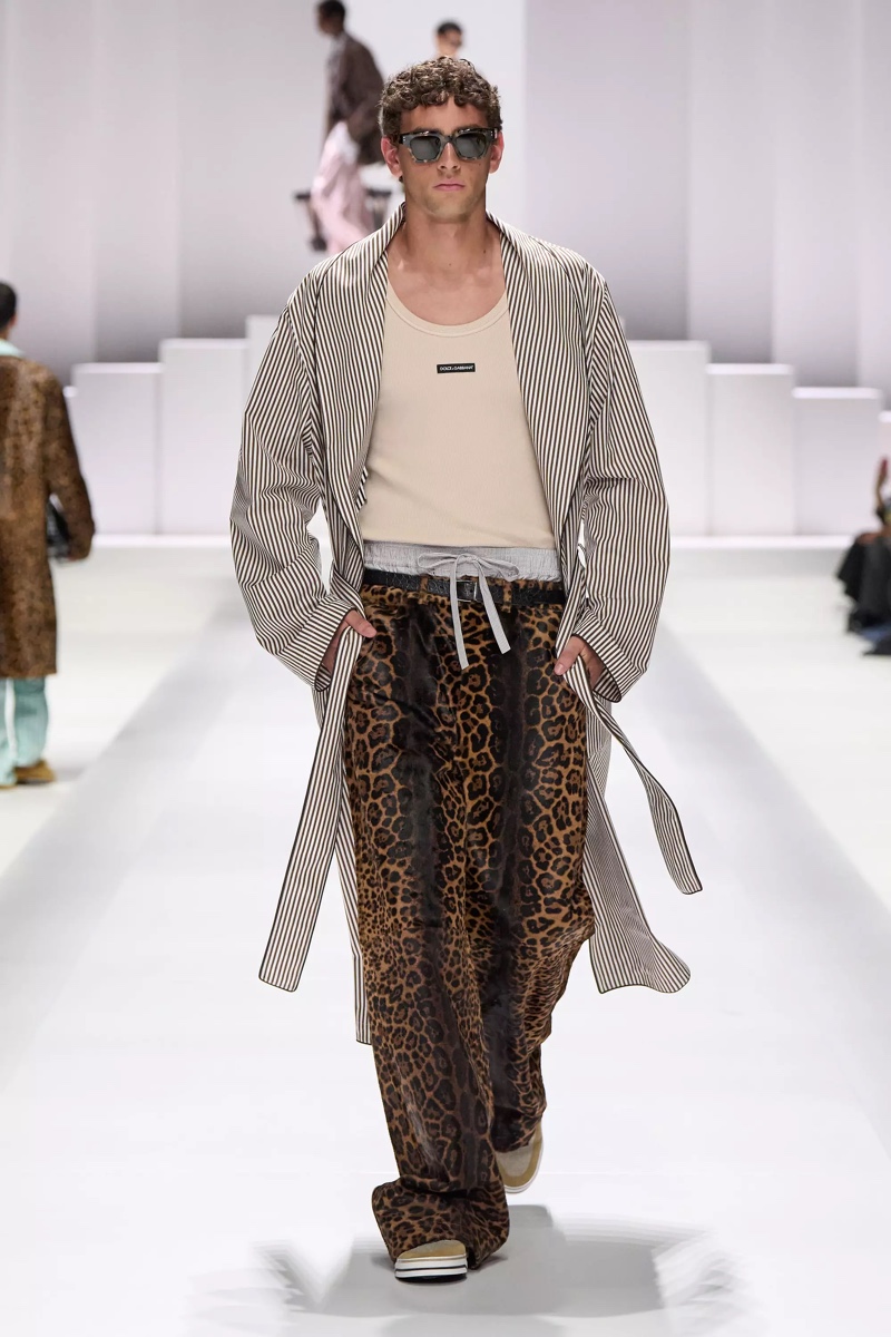 » Dolce & Gabbana Spring 2026 Introduces the Pyjama Boys Dolce Gabbana Spring Summer 2026 029