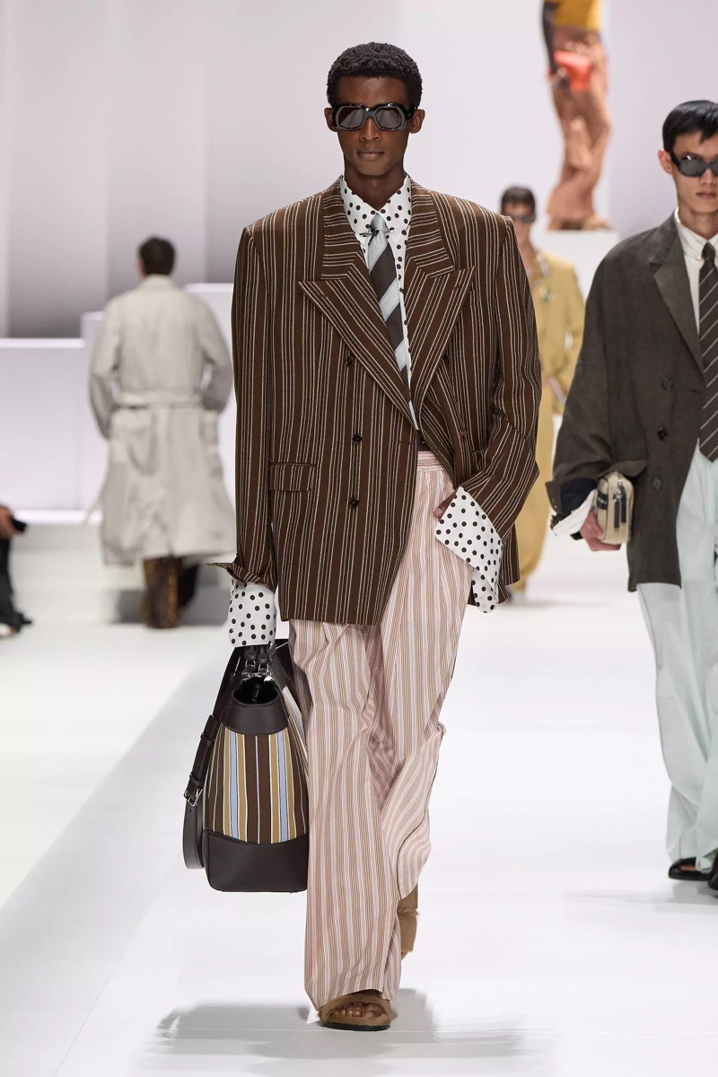 » Dolce & Gabbana Spring 2026 Introduces the Pyjama Boys Dolce Gabbana Spring Summer 2026 031