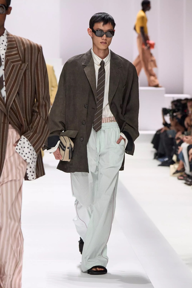 » Dolce & Gabbana Spring 2026 Introduces the Pyjama Boys Dolce Gabbana Spring Summer 2026 032