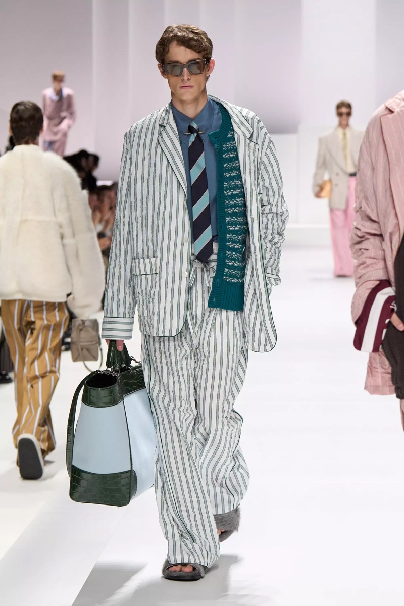 » Dolce & Gabbana Spring 2026 Introduces the Pyjama Boys Dolce Gabbana Spring Summer 2026 037