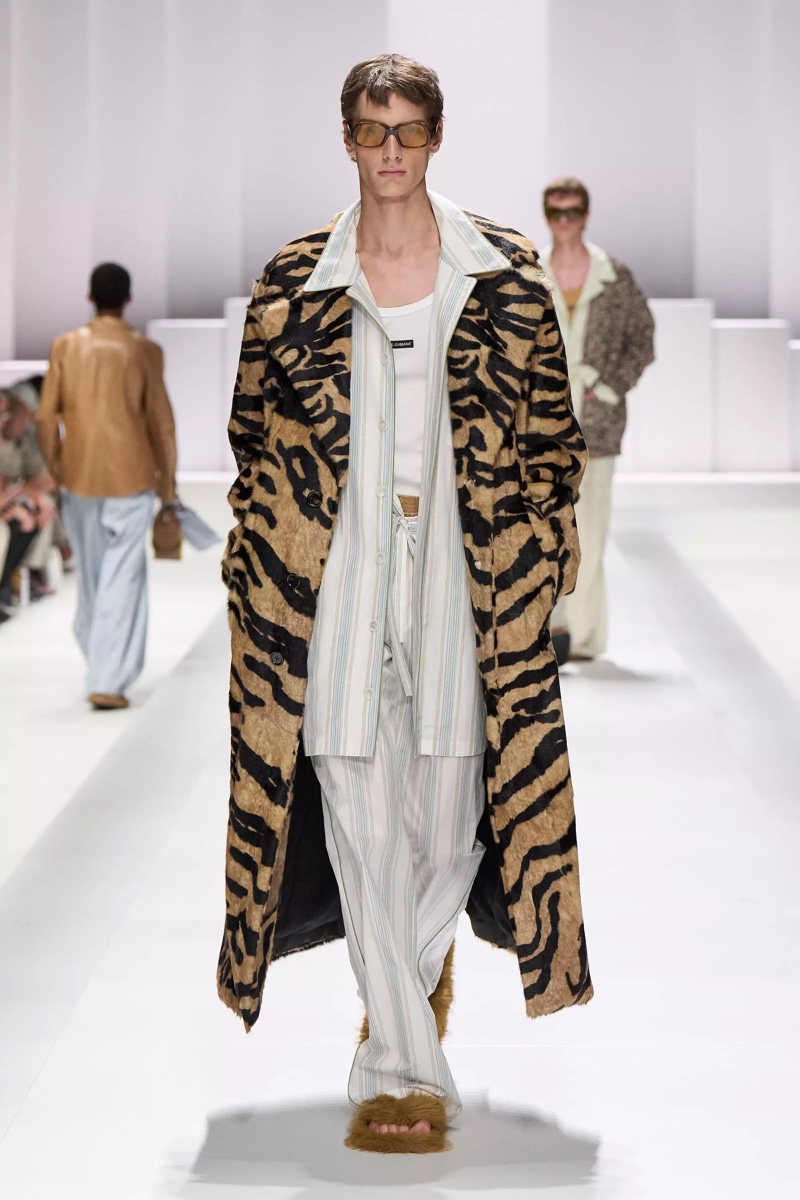 » Dolce & Gabbana Spring 2026 Introduces the Pyjama Boys Dolce Gabbana Spring Summer 2026 057