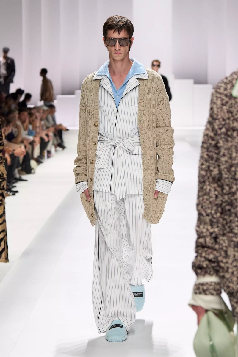 » Dolce & Gabbana Spring 2026 Introduces the Pyjama Boys Dolce Gabbana Spring Summer 2026 059