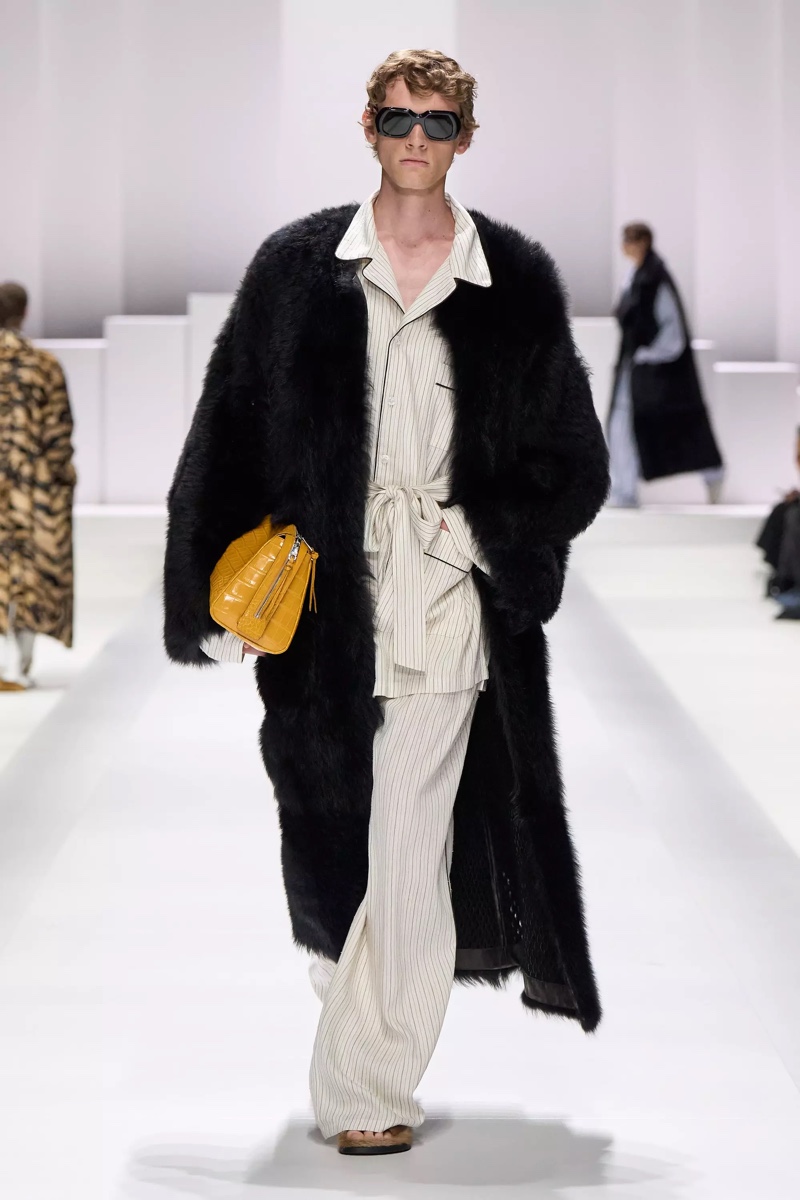 » Dolce & Gabbana Spring 2026 Introduces the Pyjama Boys Dolce Gabbana Spring Summer 2026 060