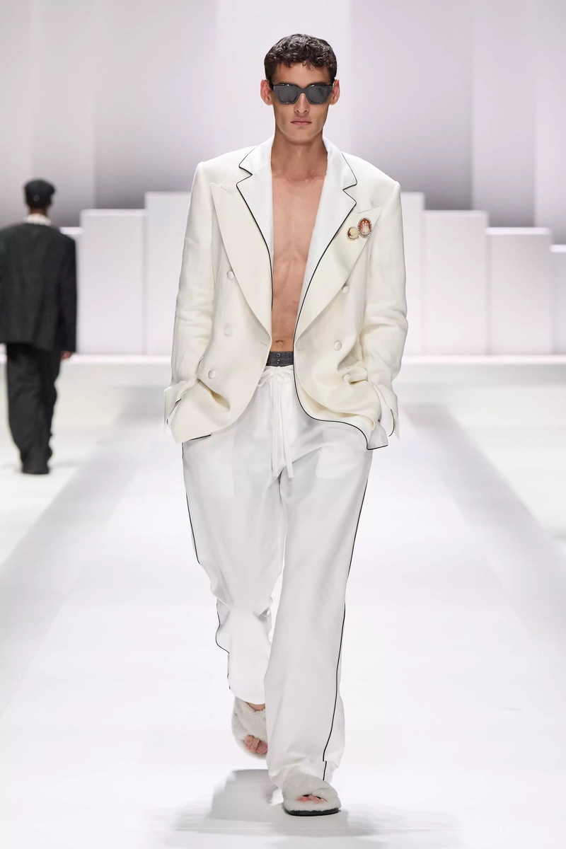 » Dolce & Gabbana Spring 2026 Introduces the Pyjama Boys Dolce Gabbana Spring Summer 2026 064