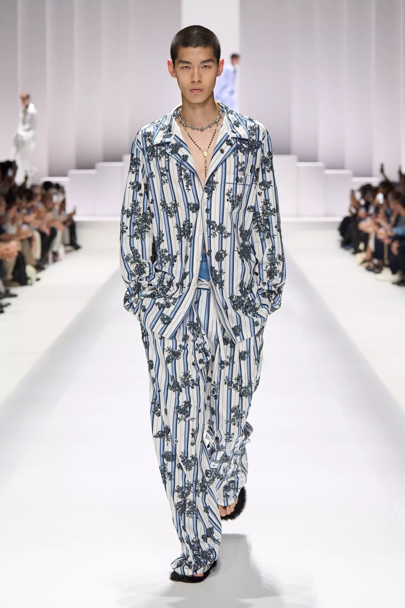 » Dolce & Gabbana Spring 2026 Introduces the Pyjama Boys Dolce Gabbana Spring Summer 2026 073