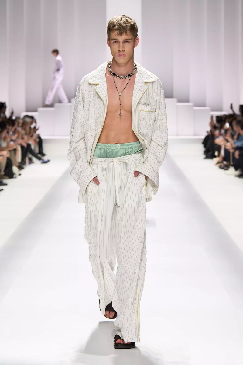 » Dolce & Gabbana Spring 2026 Introduces the Pyjama Boys Dolce Gabbana Spring Summer 2026 078