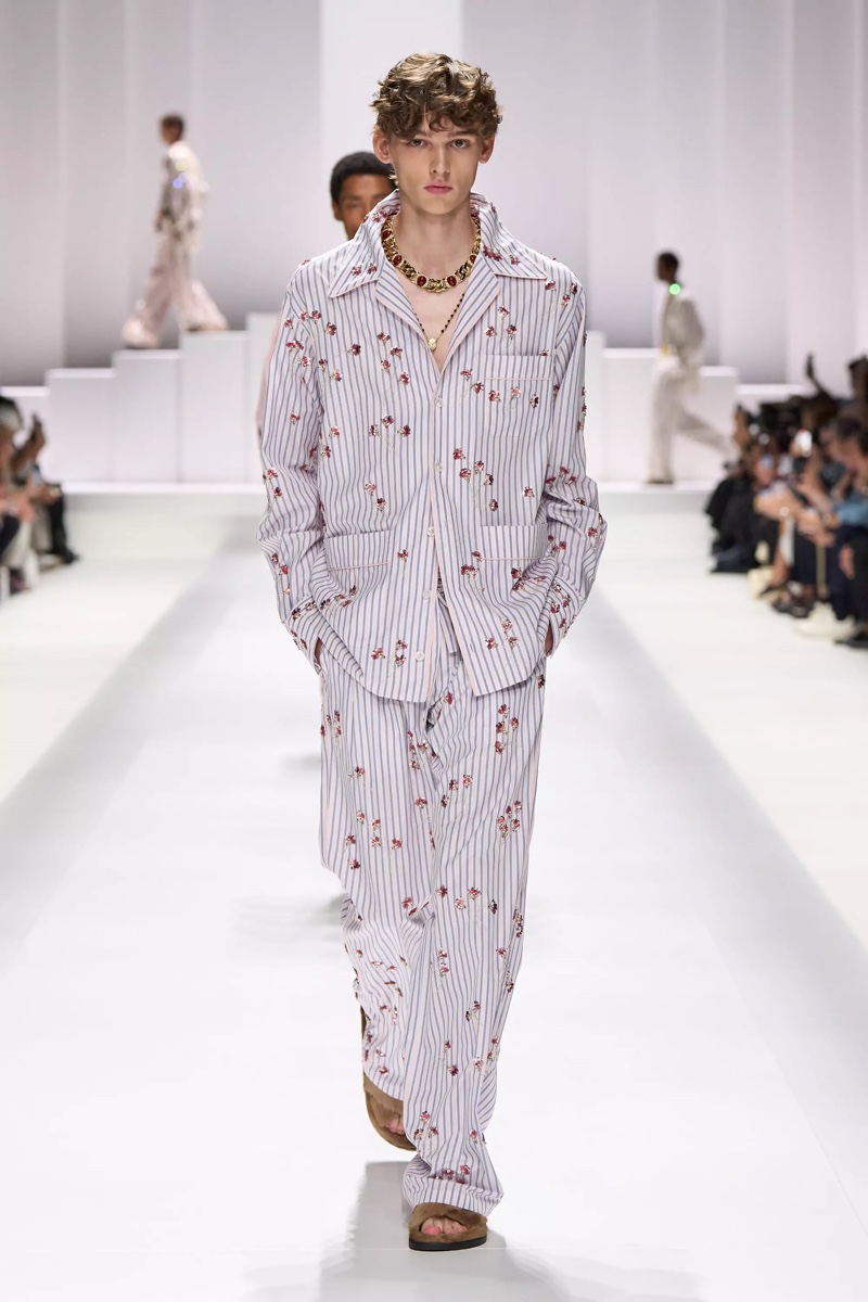 » Dolce & Gabbana Spring 2026 Introduces the Pyjama Boys Dolce Gabbana Spring Summer 2026 085