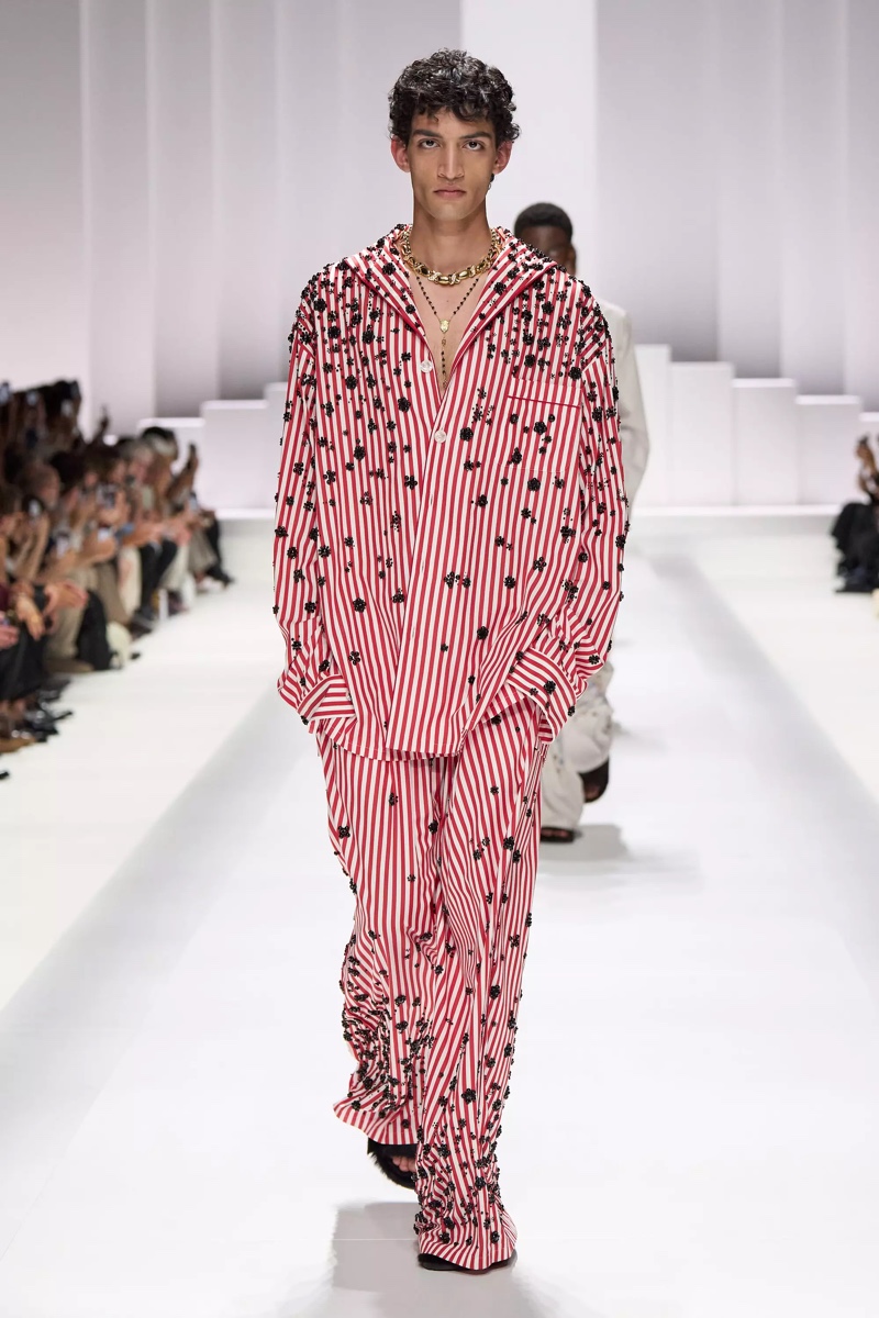 » Dolce & Gabbana Spring 2026 Introduces the Pyjama Boys Dolce Gabbana Spring Summer 2026 087