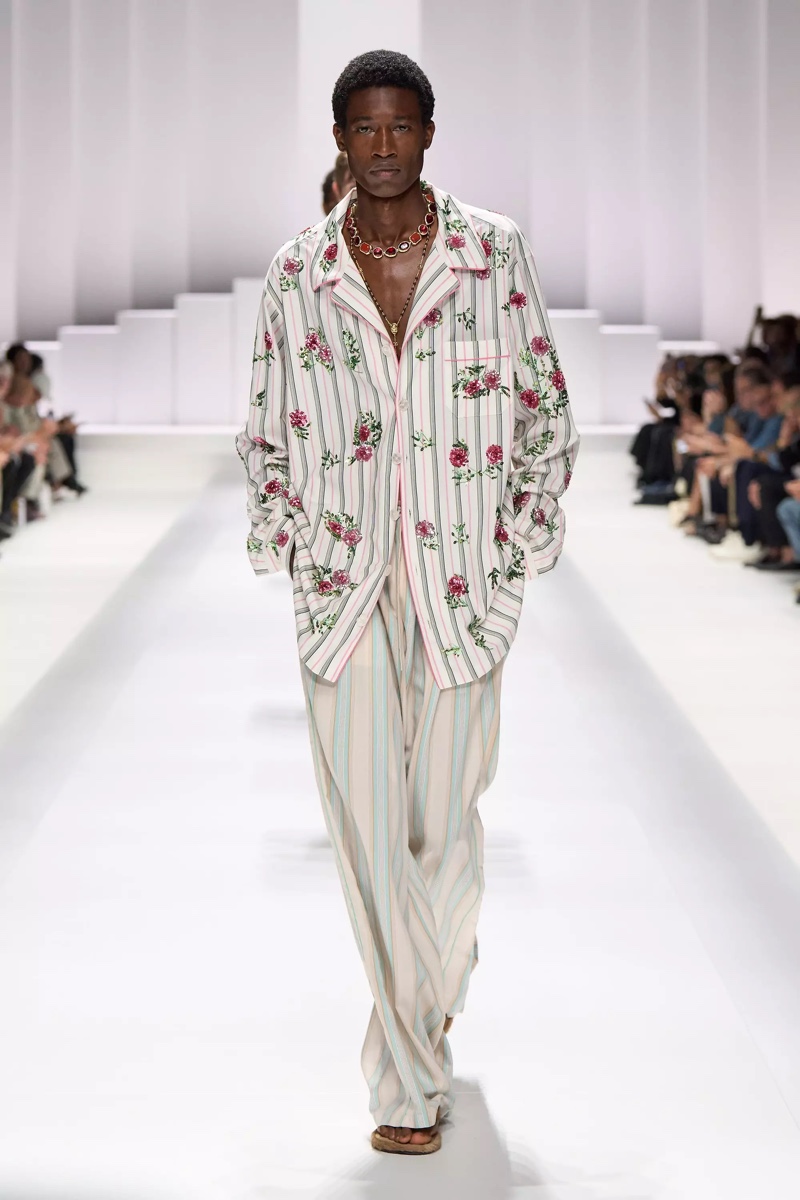 » Dolce & Gabbana Spring 2026 Introduces the Pyjama Boys Dolce Gabbana Spring Summer 2026 090