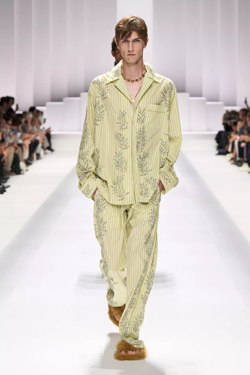 » Dolce & Gabbana Spring 2026 Introduces the Pyjama Boys Dolce Gabbana Spring Summer 2026 091